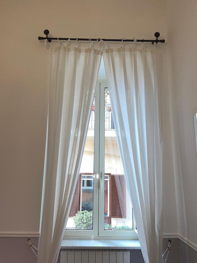 나폴리 Residenza Chiaia B&B 외부 사진